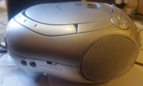 Portable Cd/Radio Player (Compactdisc)