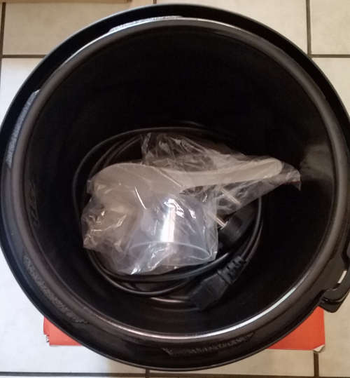 Salton 6L Electric Pressure Cooker