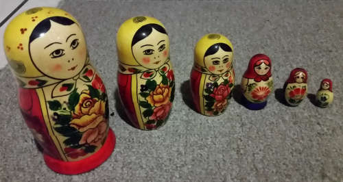 6 Wooden Russian Nesting Dolls