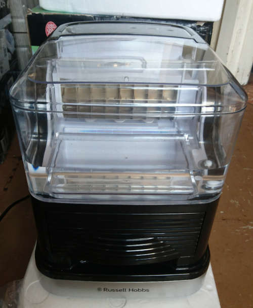 Russell Hobbs Clear 15Kg Square Ice Maker (RHCIM15) - Display