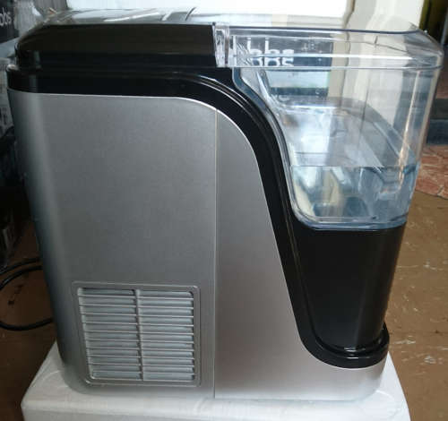 Russell Hobbs Clear 15Kg Square Ice Maker (RHCIM15) - Display