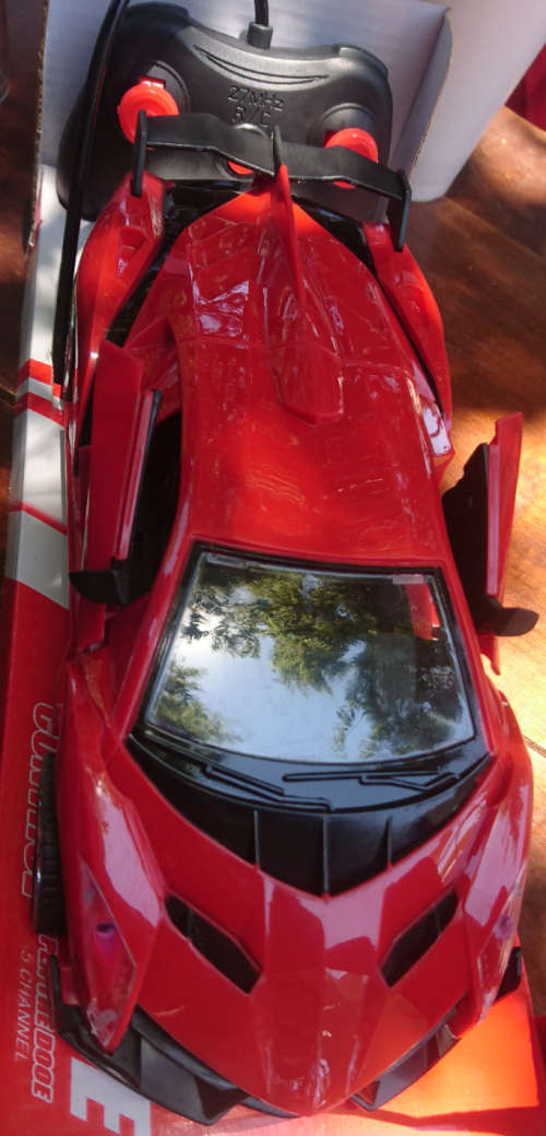 1:16 Scale Full Function R/C Sports Car (Auto Doors Functions) 2 x Blue, 2 x Red Available