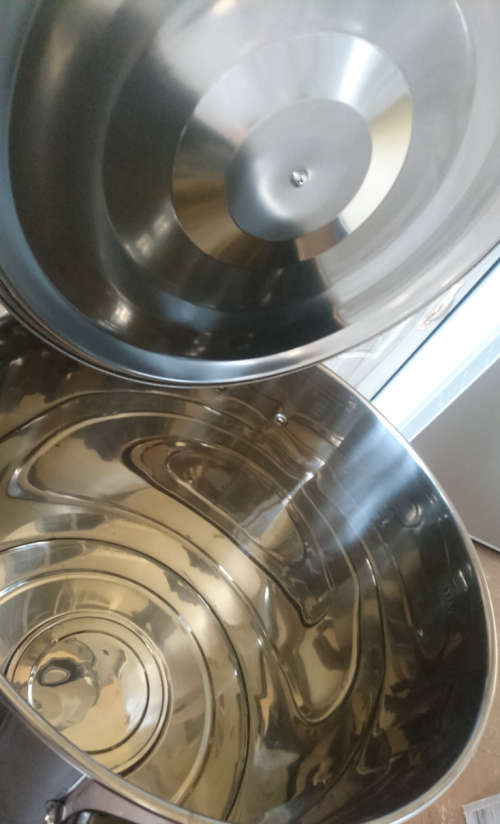 50L Logik Urn (Display - Please Read)