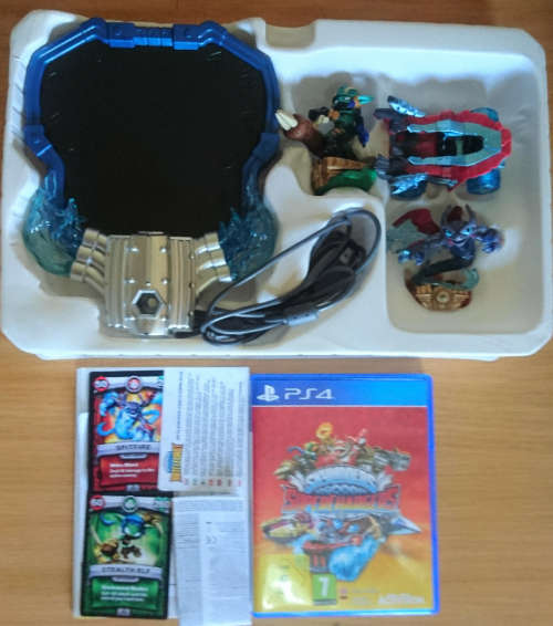 PlayStation 4 Skylanders Superchargers Starter Pack