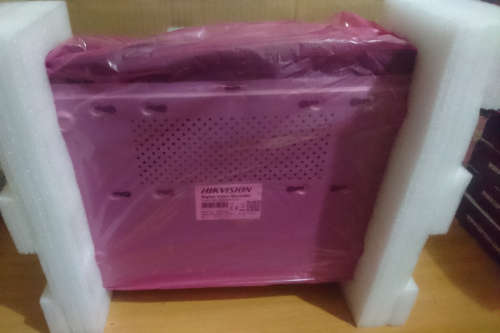 8-Channel Hikvision Ds-7208hwi-e2/a DVR - (Require 12V 4pin DC Adaptor)