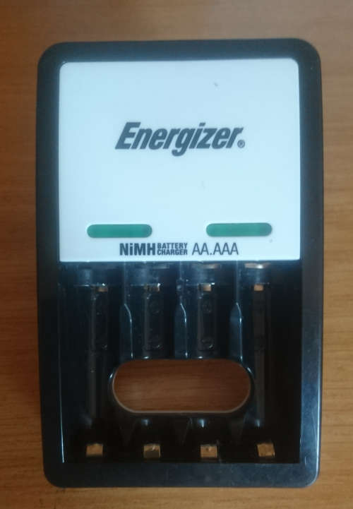 Energizer Ni-MH AA/AAA Battery Charger