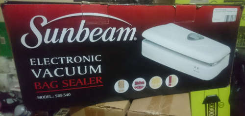 Sunbeam Electric Vacuum Bag Sealer (SBS540) Display As New, Packaging Worn