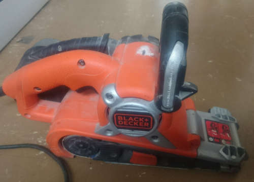 Black + Decker 720W Belt Sander (75mm x 533mm) Type 3