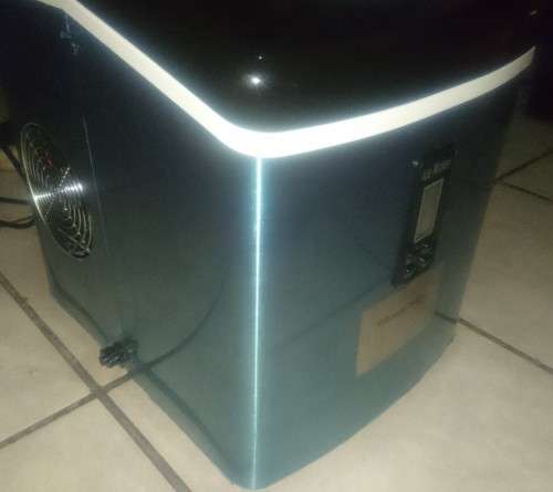 Please Read - Russell Hobbs 15Kg Ice Maker (RHIM15) Display