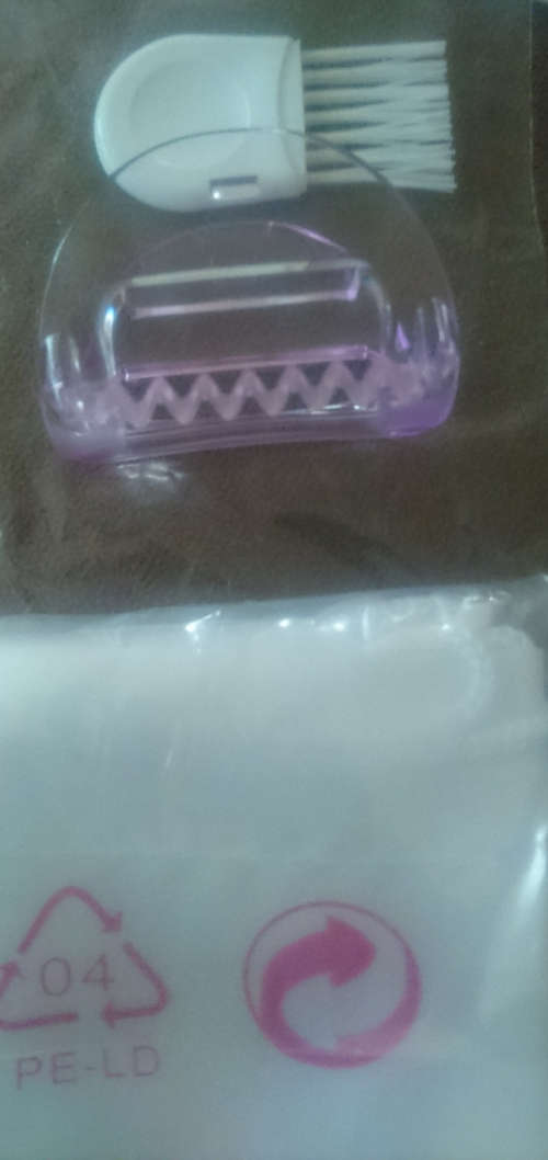 PHILIPS SATINELLE ESSENTIAL FOR LEGS COMPACT EPILATOR HP6422/01 BLACK (Display - As New)