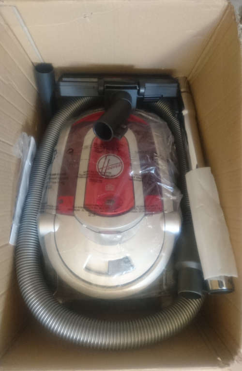 Hoover Power Plus 2000W Cyclonic Vacuum - HC2000 (Display Unit - Please Read)