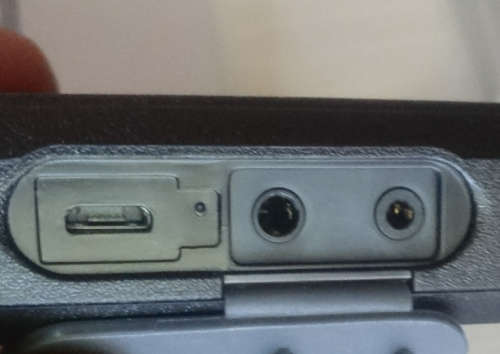 Baofeng BF-512Slim & Compact Professional Walkie Talkie (Display Units - Please Read - Usb Charging)