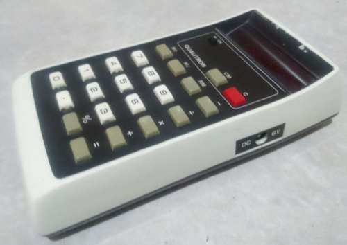 Vintage calculator (Qualitron 1412)