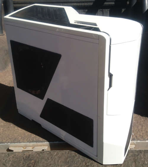 Large Tower/Case (NZXT - Phantom) 56 x 53 x 22cm
