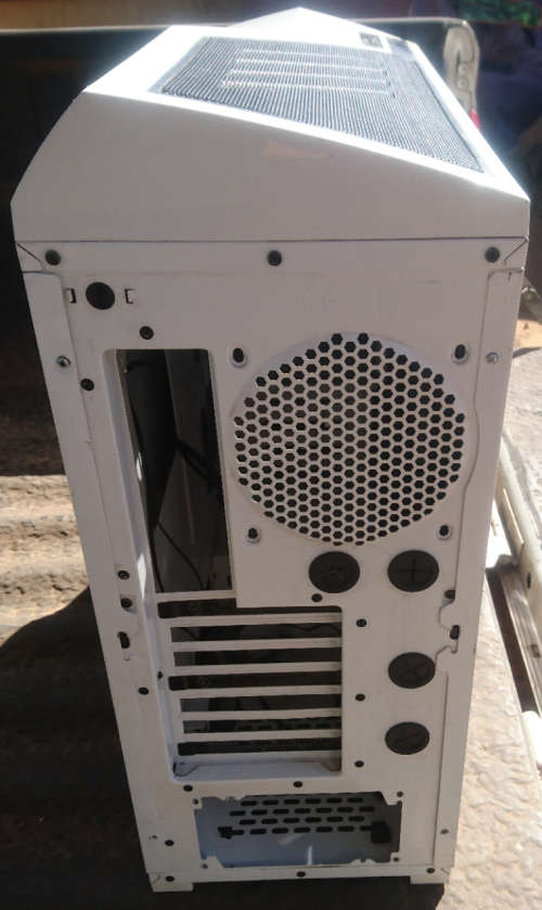 Large Tower/Case (NZXT - Phantom) 56 x 53 x 22cm