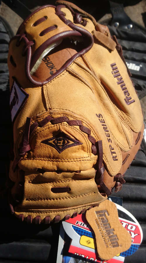 Franklin Baseball Gear - With Starter Ball (As New - Never Used - Please Read) Teen to Adult size