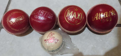 Crickets Balls - 1 Bid for All 5 (1 x 113g Swinger,1 x 135g, 1 x 142g, 1 x 156g & 1 trainer ball)