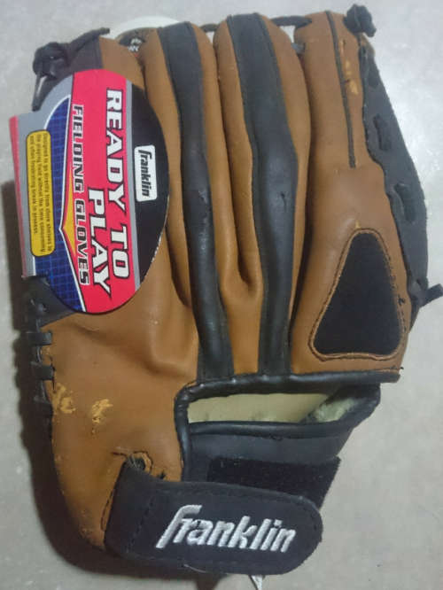 Please Read Franklin Field/Catcher Glove (4661TB - 11.5" RTP Series) Deer Touch (Right Hand Pitcher)