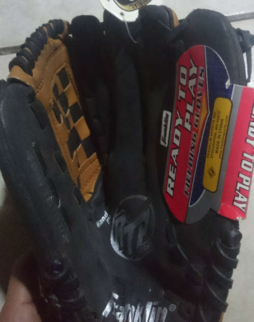 Please Read Franklin Field/Catcher Glove (4661TB - 11.5" RTP Series) Deer Touch (Right Hand Pitcher)