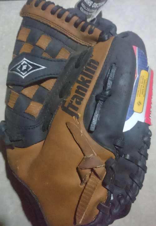 Please Read Franklin Field/Catcher Glove (4661TB - 11.5" RTP Series) Deer Touch (Right Hand Pitcher)