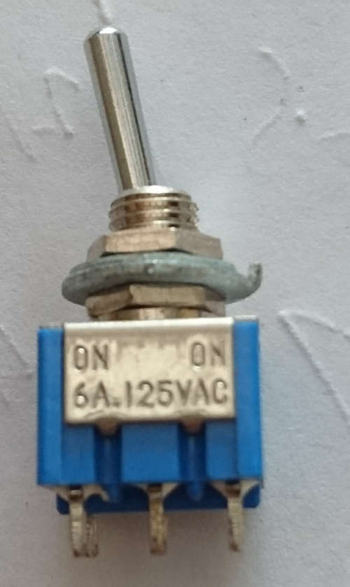 6 Pin Toggle Switch (1 Bid for 6 Switches) R20 additional per 6 - (Japan/HongKong Products)