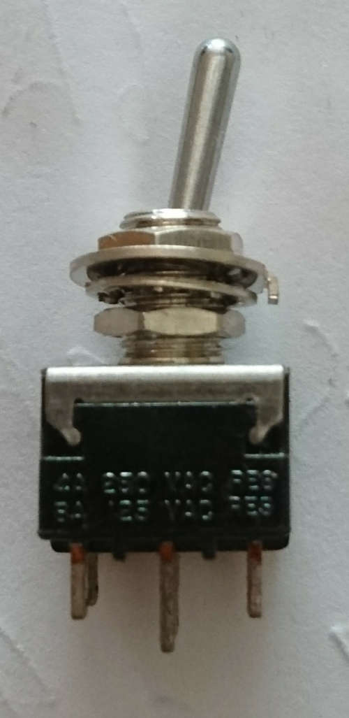 6 Pin Toggle Switch (1 Bid for 6 Switches) R20 additional per 6 - (Japan/HongKong Products)