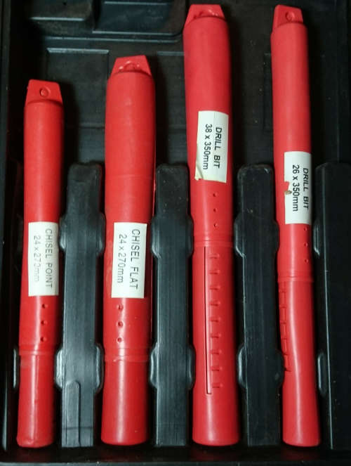 900W U-Bird Rotary Hammer Drill (Display - As New - Complete!)