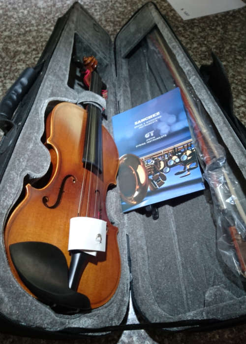 1/2 Size Handmade Violin With Bow & Case JYVLE902 - Only 1 Available in Mint Condition!