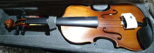 1/2 Size Handmade Violin With Bow & Case JYVLE902 - Only 1 Available in Mint Condition!