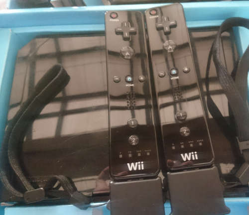 Nintendo Wii Sports Resort Pack + 4 Games (Black)