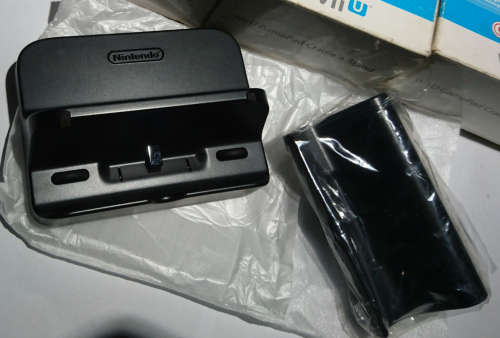 Nintendo Wii U Gamepad Black Stand & Cradle Charger