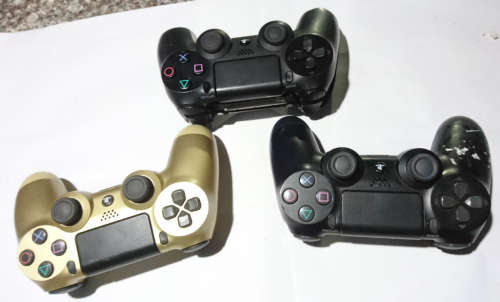 Please Read - Spares or Restoration - Ps4 Controllers x 3 (1 bid for all)