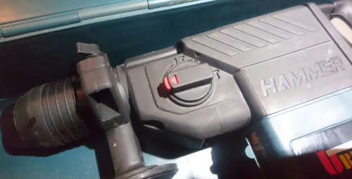 750W 30mm Heavy Duty Electric Rotary Hammer Drill - 3 Modes - (With full set of Sds Bits)