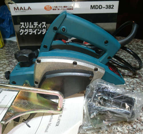 800w Electric Planer (Display Unit) MDD382