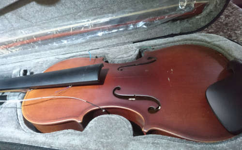 (For Spares/Restoration) - 1/2 Size Handmade Violin With Bow & Case JYVLE902 - Requires Tailpiece