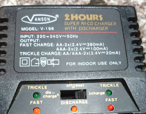 AA & AAA Ni-cd Quick Charger & Discharger