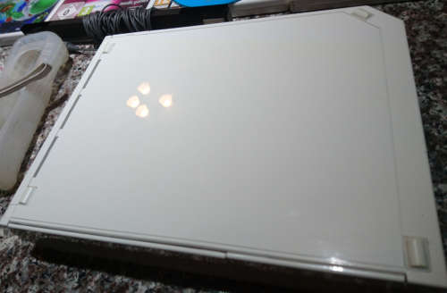 Nintendo Wii + 5 games - RVL001 (1 Controller & 1 Nunchuck)