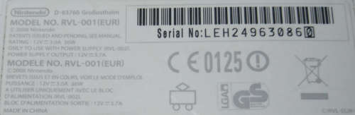 Nintendo Wii + 5 games - RVL001 (1 Controller & 1 Nunchuck)