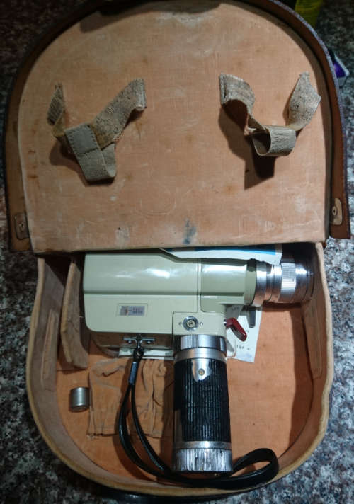 Minolta Zoom 8 Video Camera (Please Read)