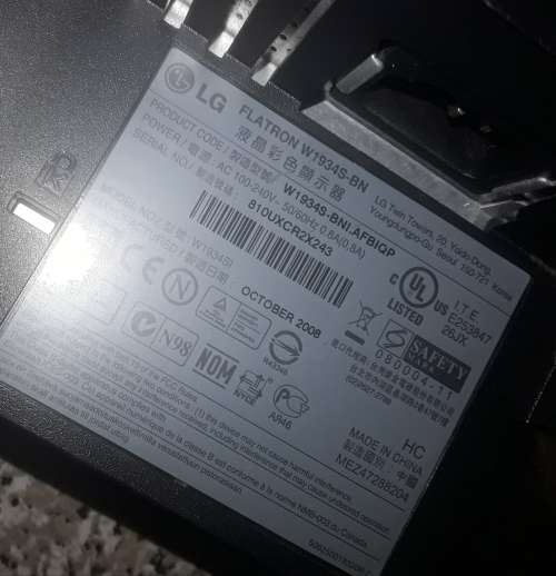 Lg Flatron 16" Desktop VGA Monitor