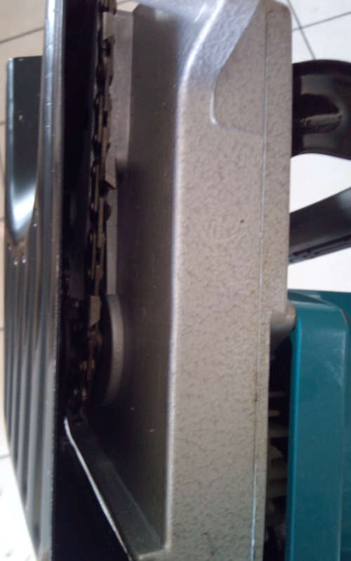 Mintian 405mm 1300W Electric Chainsaw - Display Unit