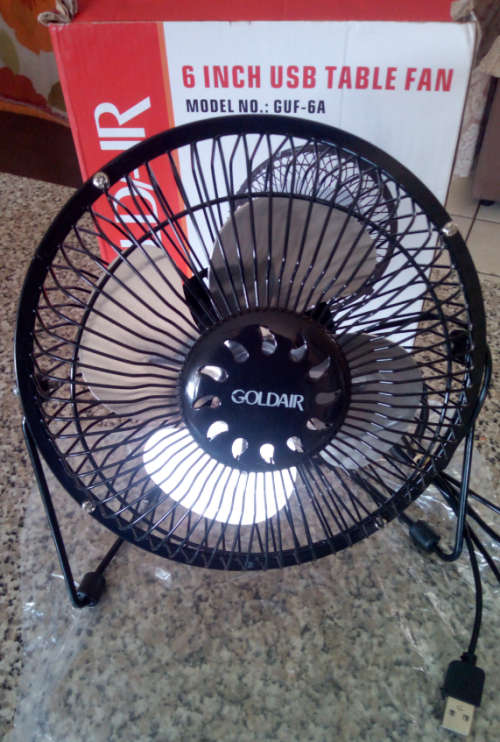 (Display) Goldair Usb DeskTop Fan - Gr8 for Home/Office/Load Shedding - Plug into Power Bank/Pc/Usb