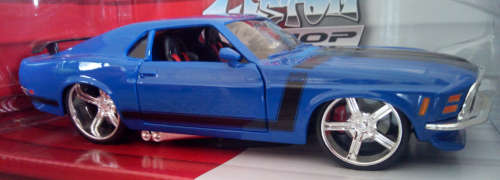 1:24 Maisto Custom Die-Cast 60 & 70`s Plymouth, Mustang & Camaro SS