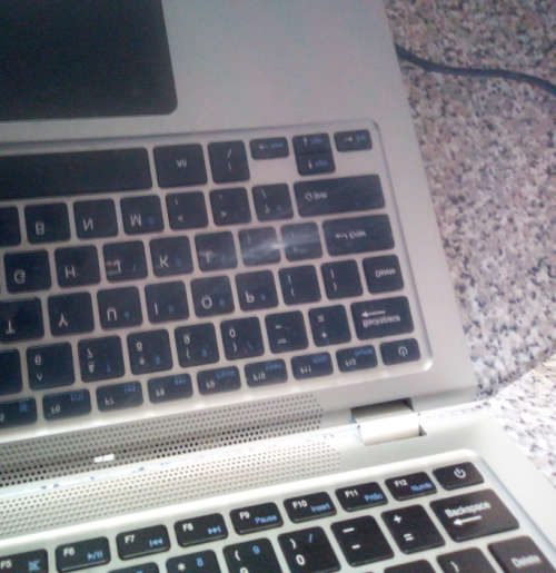 Mecer Guru Touchscreen Notebook (Please read - no battery - 100% working order)