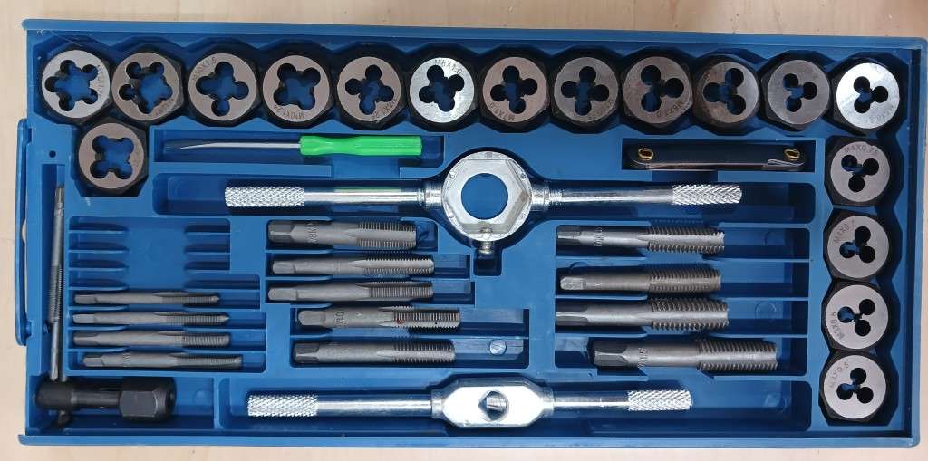 40 Piece Tap and Die Set