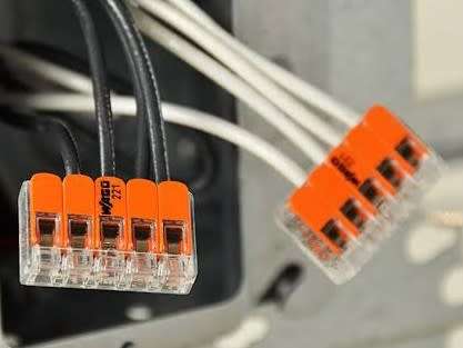 Wago 221 Compact 5 way Splice Connector (1 bid for 20 connectors)