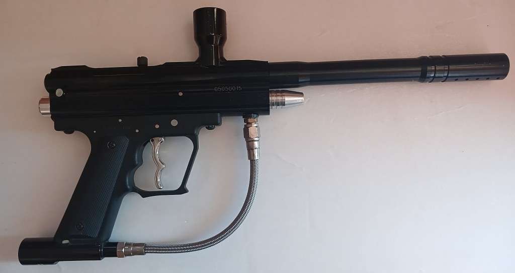 Paintball rifles x 2 plus 24oz cannister (Spares or Restoration)