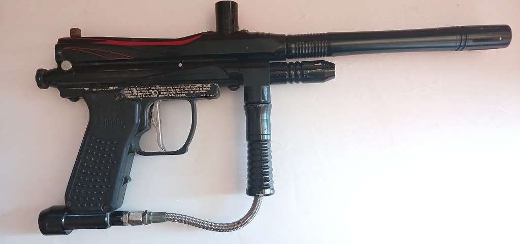 Paintball rifles x 2 plus 24oz cannister (Spares or Restoration)