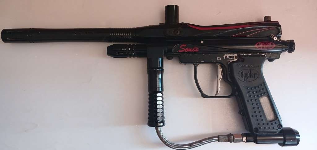 Paintball rifles x 2 plus 24oz cannister (Spares or Restoration)
