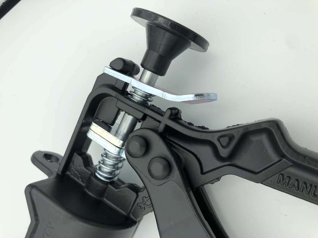 Rox Sausage Aluminium Caulking Gun (600ml)